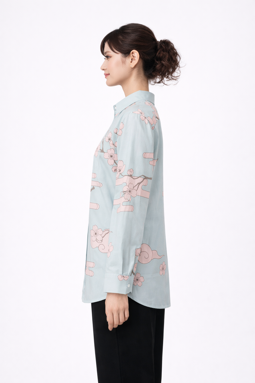 Blusa Blue Sakura com botões – estampado de flor de cerejeira japonesa | Tengura Store